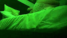 i share bedroom with stepsis and lick her pussy