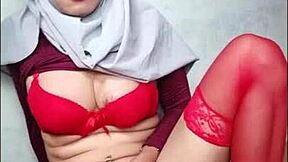 Hijab Shemale Bounces Ass On Dildo Until Explosive Cumshot