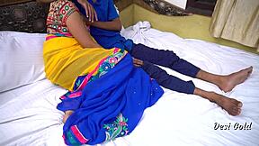 Hot Indian bhabhi rough fucked by young neighbor lover?