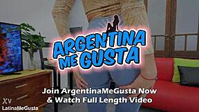 omg check this skinny babe's huge cameltoe and thighs?