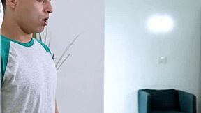 Horny stepmom begs for stepson's huge cock in her tight ass 🍑🍆💦