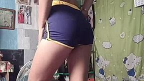 cute asian babe shakes tight ass phonk dance bota na pista