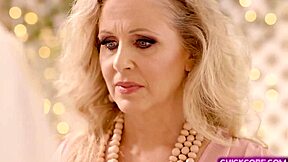 gorgeous bride carolina sweets tribs pussy with grandma julia ann